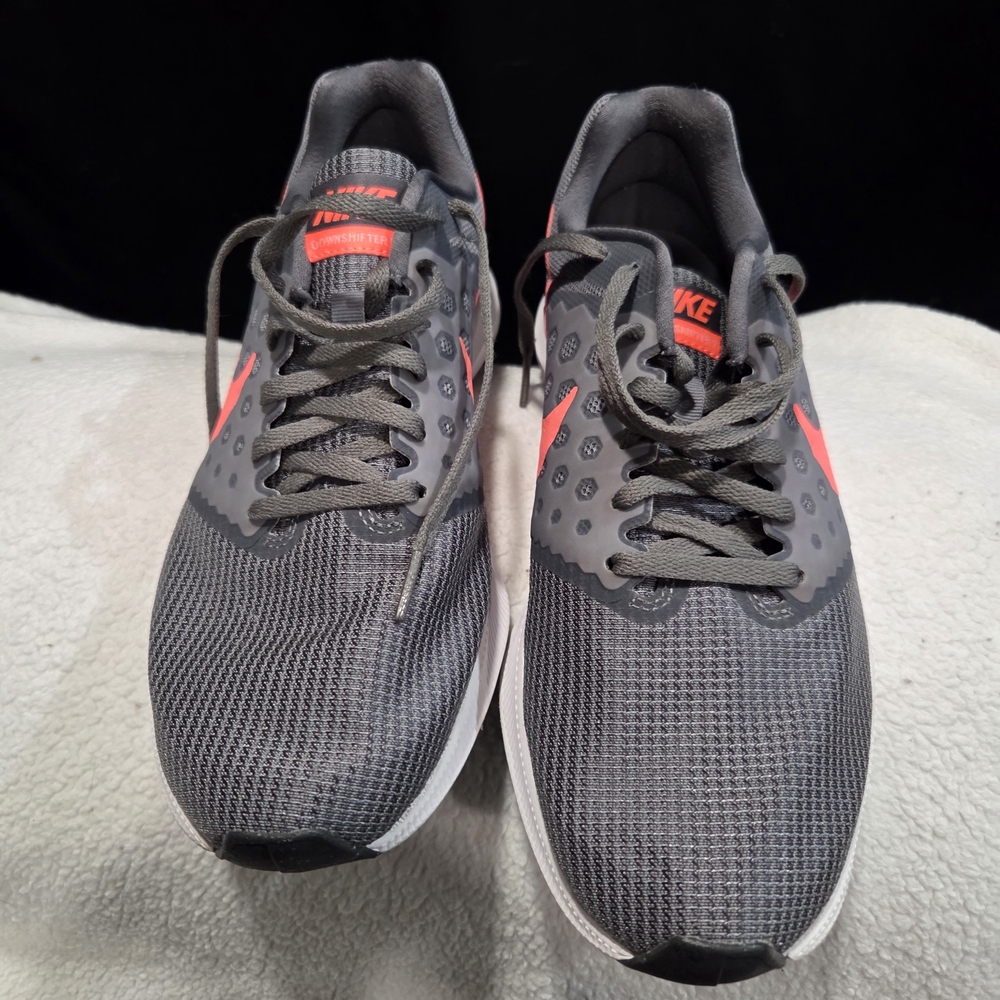 Nike Gray Sneakers with Pink Swoosh - Picture 2 of 11